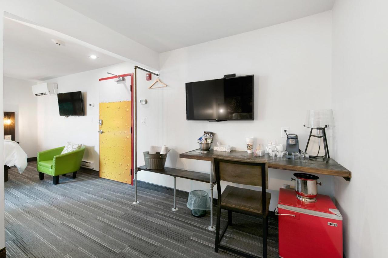 Heart & Hops Brewery Suites Kingsville Экстерьер фото