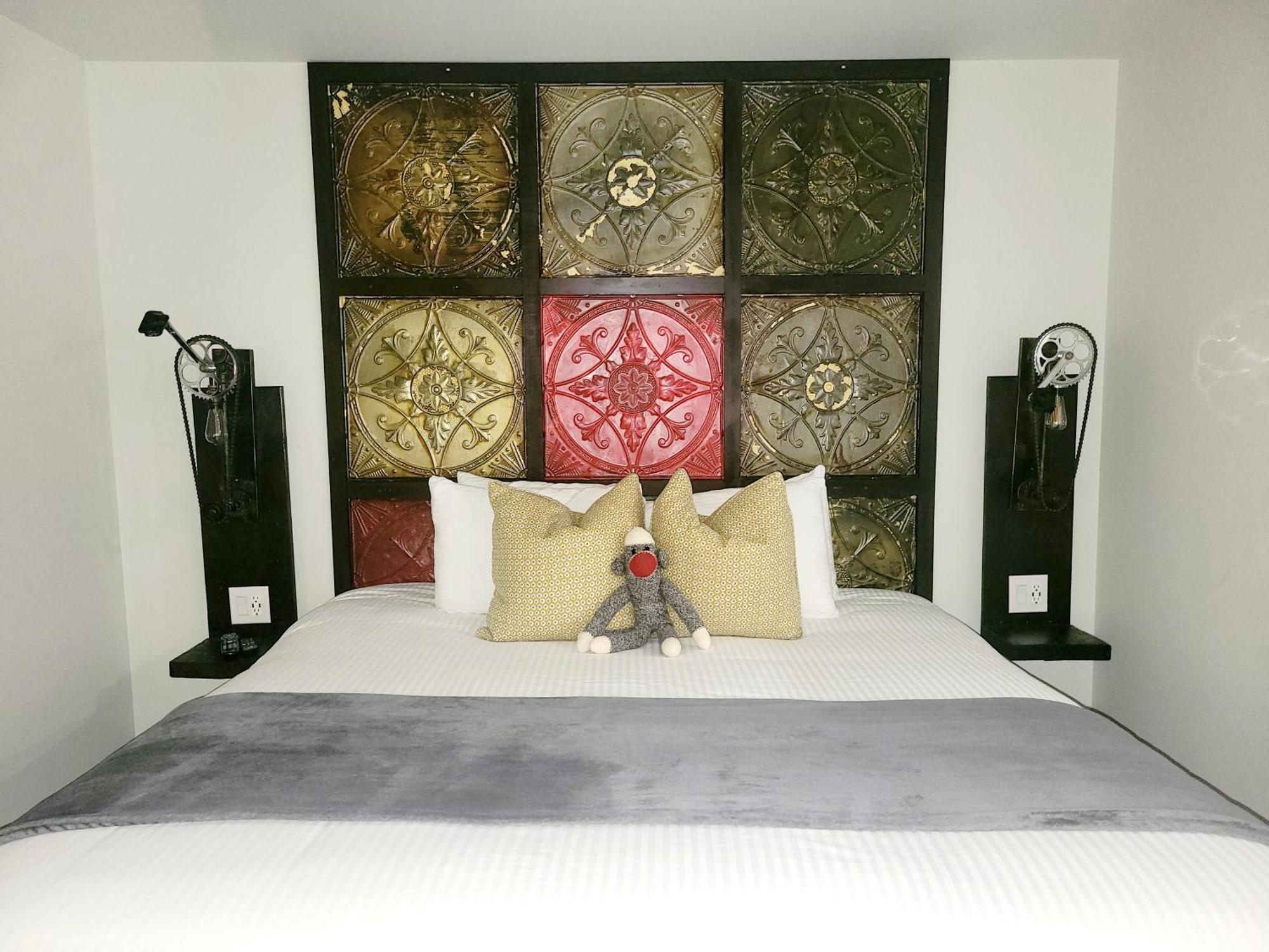 Heart & Hops Brewery Suites Kingsville Экстерьер фото