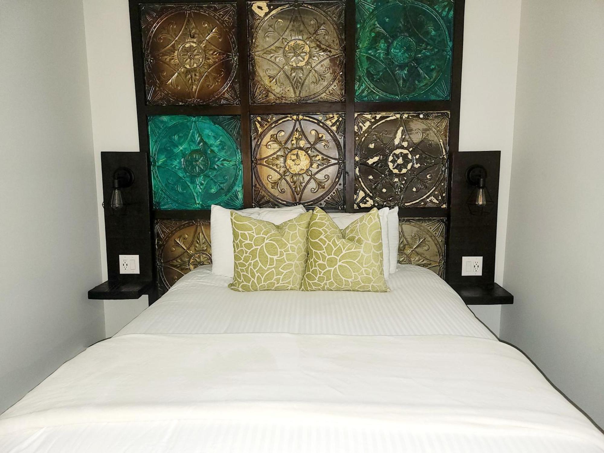 Heart & Hops Brewery Suites Kingsville Экстерьер фото