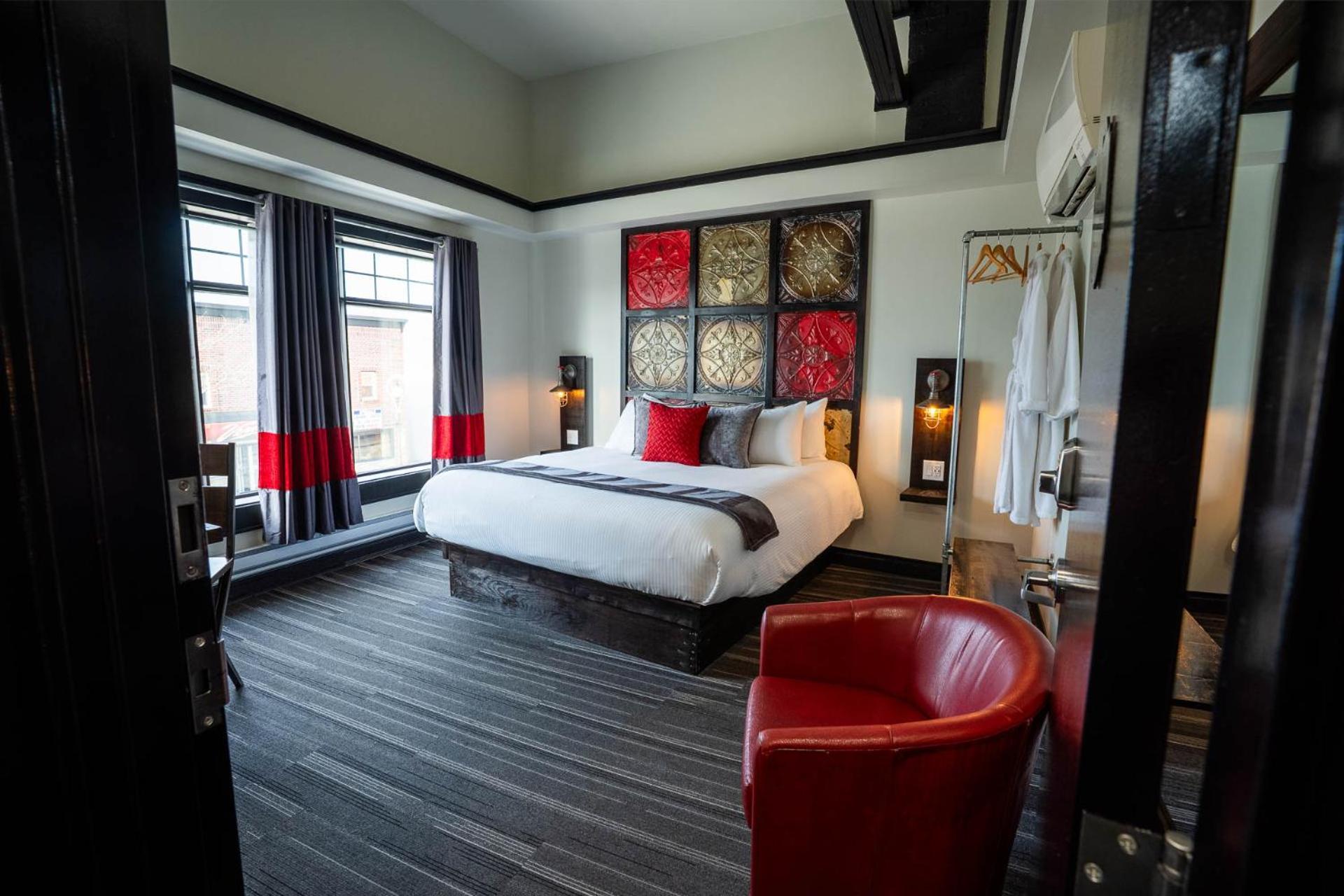 Heart & Hops Brewery Suites Kingsville Экстерьер фото