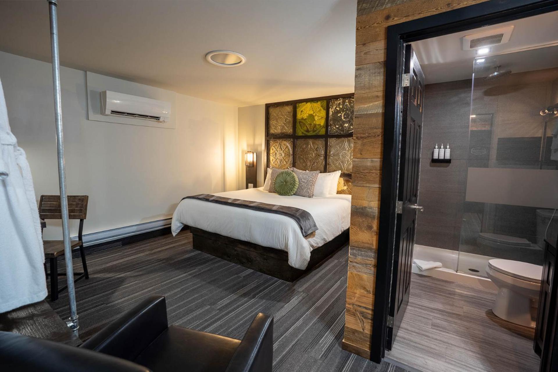 Heart & Hops Brewery Suites Kingsville Экстерьер фото